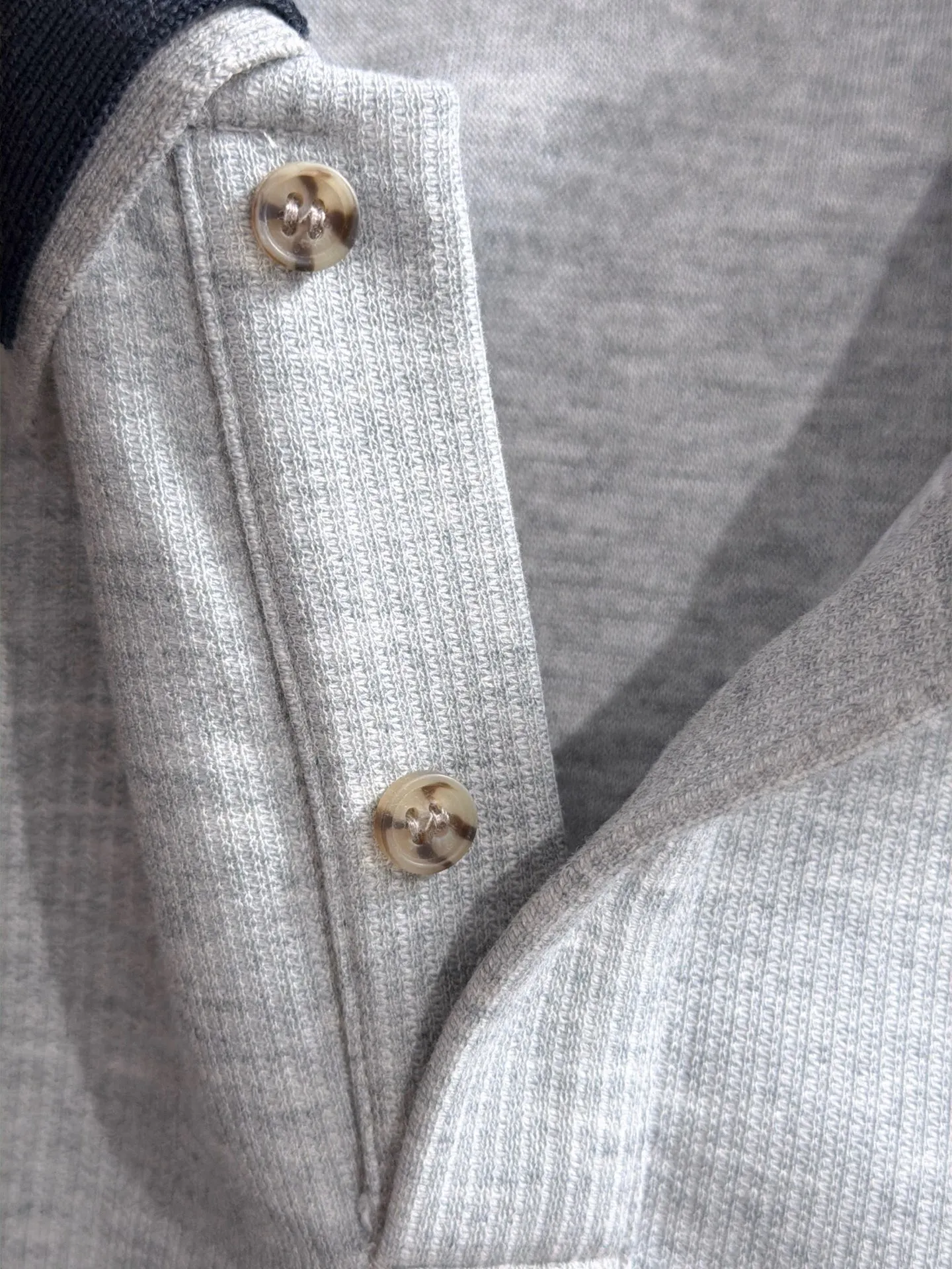 Exclusive launch in Paris of 2026 autumn and winter New Arrival sweatshirts for men and women. Many stars have the same style. Craftsmanship that cannot be replicated by ordinary small workshops. We are not afraid of any challenges in terms of materials, detail restoration and craftsmanship, just to provide you with wonderful products. Compare the top Original versions at will. No expense is spared just to make it better. Unique imported fabric feel. Purely imported German machine production. Precision operation. Thousands of needles density. Complete set of New Arrival accessories with three standards. Versatile fashionable upper body. A perfect choice for autumn and winter. A must-have item. Sizes: M-4XL (please state your height and weight when placing an order)
